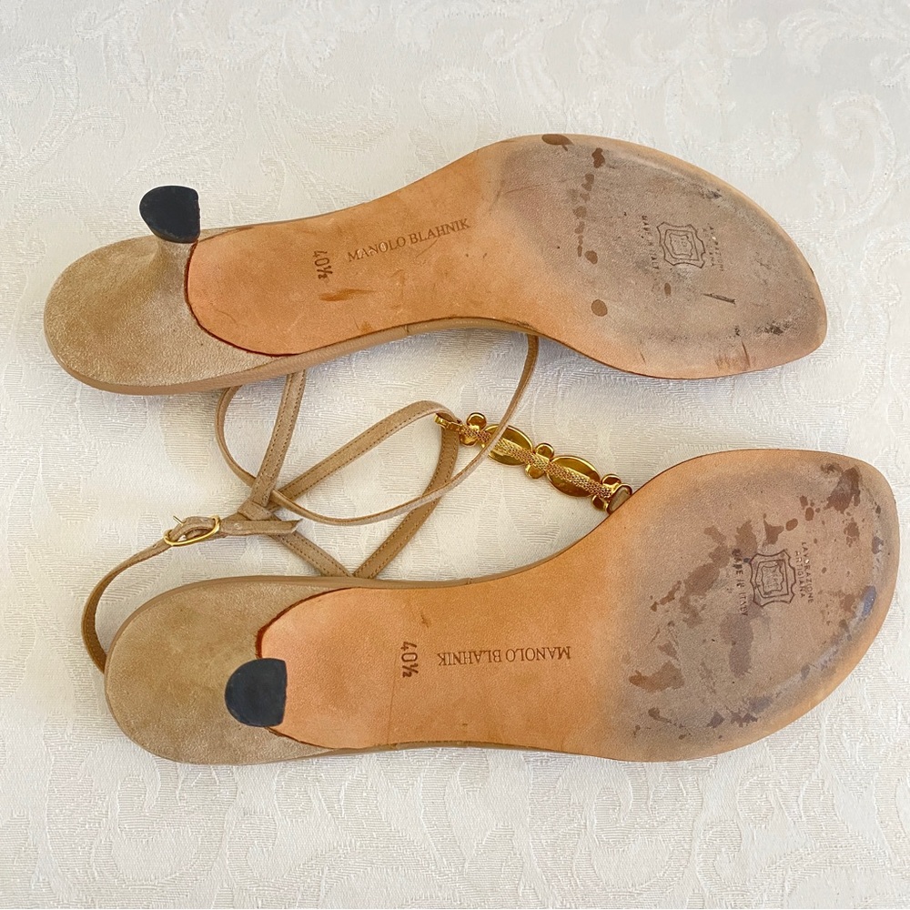 Manolo Blahnik beige thong sandals - Picture 3 of 6